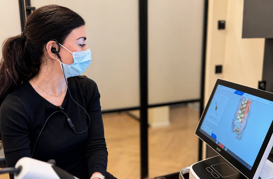 Viewing a digital dental arch on a monitor